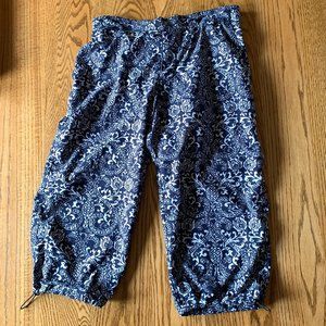 "Prana" patterned biking capris, EUC, Large